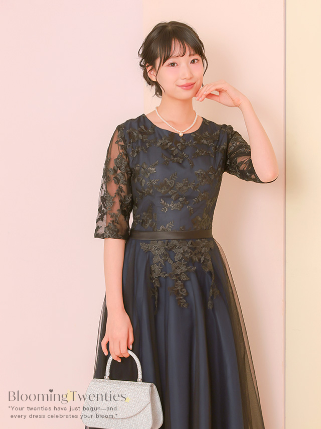 フラワー刺繍レース五分袖フレアチュールミモレ丈ドレスのイメージ画像1