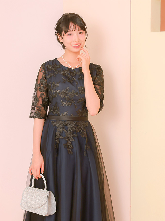 フラワー刺繍レース五分袖フレアチュールミモレ丈ドレスのイメージ画像3