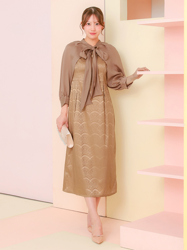 レース模様セパレートタイプパーティードレスのフロント全身