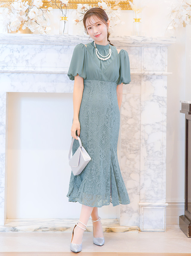 ショルダーカットふんわり袖カシュクールミモレ丈ワンピースドレスのフロント全身
