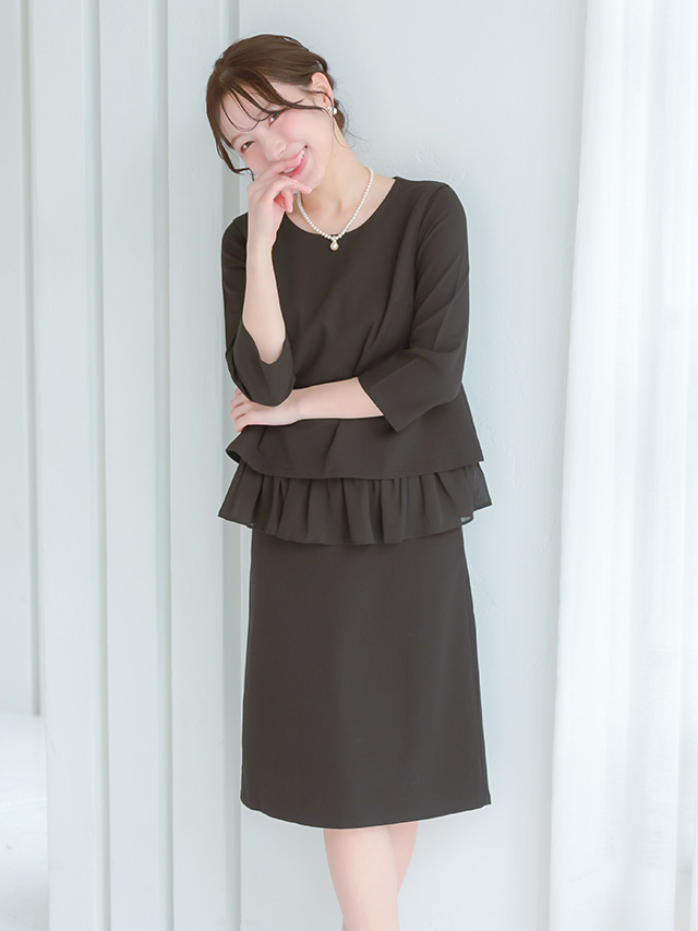 ノーカラージャケット裾フリルトップス膝丈スカート3点セットアップセレモニースーツのジャケットなしイメージ画像