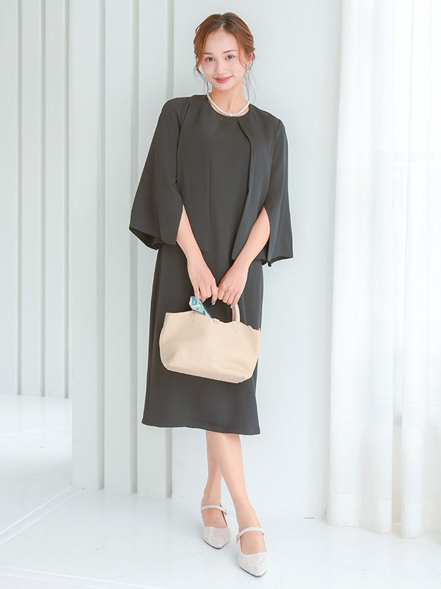 ノーカラー袖スリットジャケット×ノースリーブワンピース セットアップセレモニースーツのフロント全身