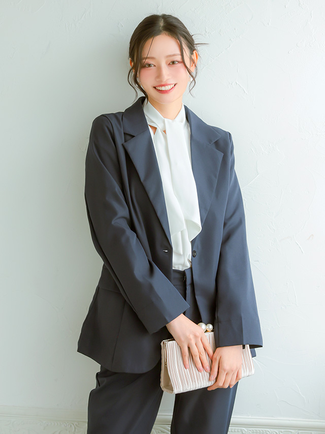 フロントボタンVネックベスト×ロング丈ジャケット×ストレートパンツ3点セットセレモニースーツのイメージ画像4