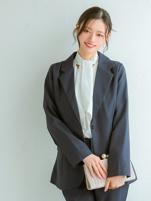 フロントボタンVネックベスト×ロング丈ジャケット×ストレートパンツ3点セットセレモニースーツのイメージ画像4