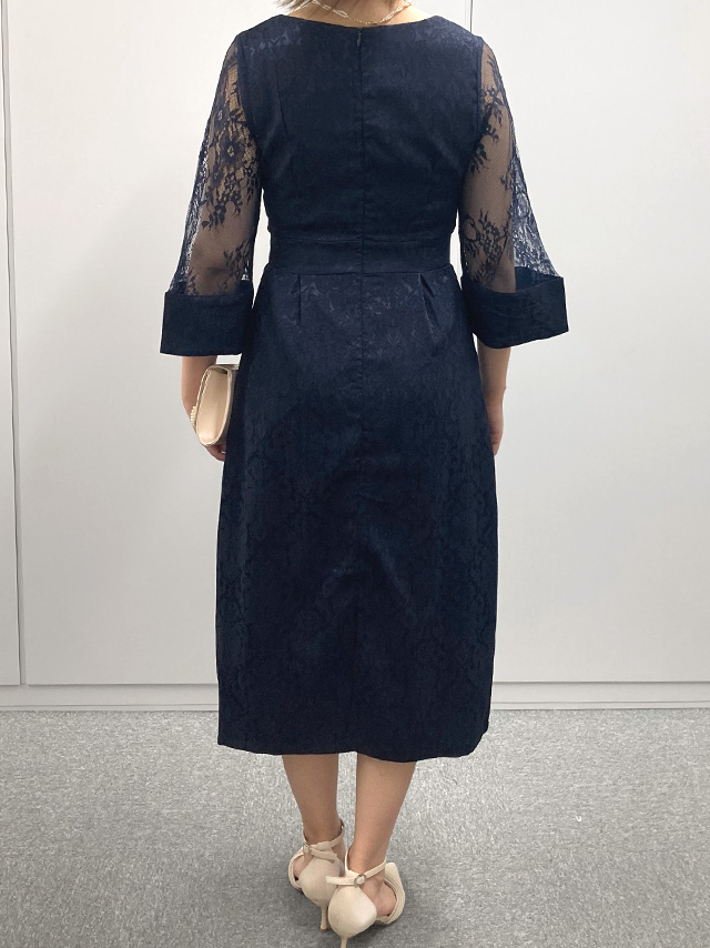 159cmスタッフによるアラベスク柄レース袖シースルー膝丈ワンピースパーティードレスのバック画像