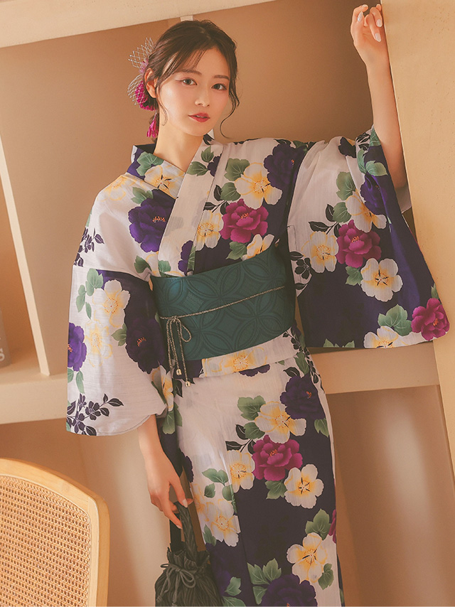 白地3色花柄レディース浴衣3点セットのイメージ画像1