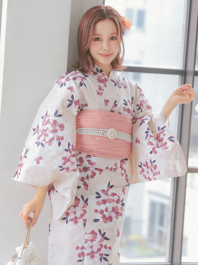山桜柄フェミニンクリーム上品ゆかた3点セットのイメージ画像1