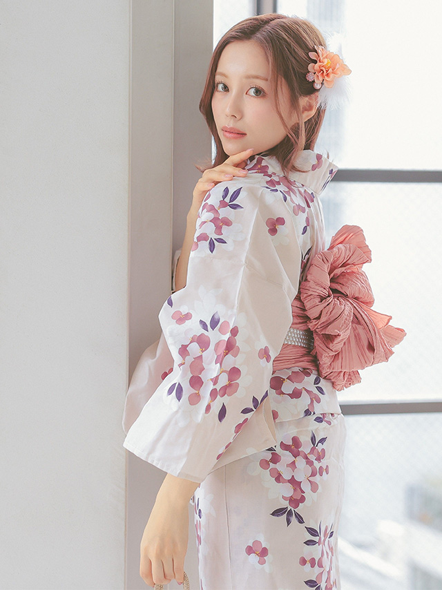 山桜柄フェミニンクリーム上品ゆかた3点セットのイメージ画像2