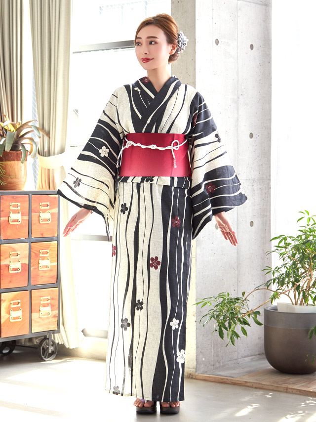 流水紋と水彩金魚柄 クリーム地浴衣 浴衣2点セットのフロント画像