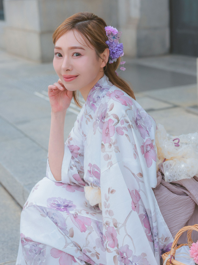 白地にピンク水彩タッチ花柄ガーリー2wayワンピース浴衣3点セットのイメージ画像3