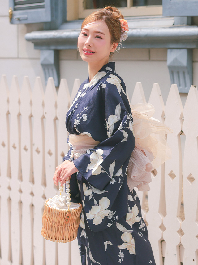 水色地に青色花柄ストライプ模様2wayワンピース浴衣3点セットのイメージ画像4