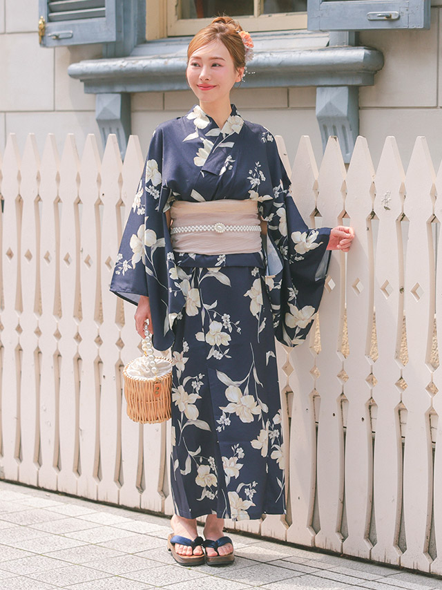 水色地に青色花柄ストライプ模様2wayワンピース浴衣3点セットのフロント画像