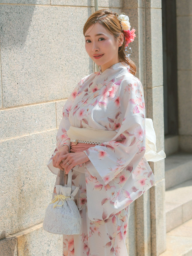 ガーリーくすみピンク水彩花柄2wayワンピース浴衣3点セットのイメージ画像1