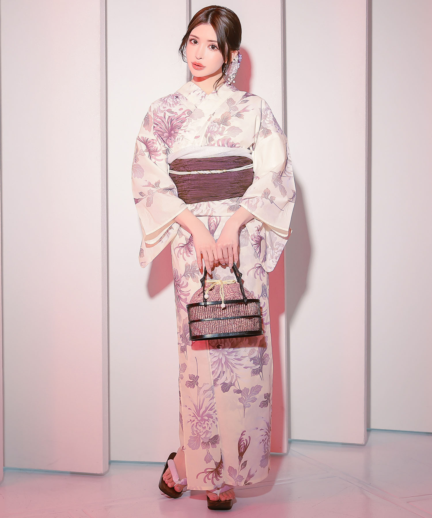 乱菊柄生成り地大人の浴衣3点セット レディース浴衣のフロント全身