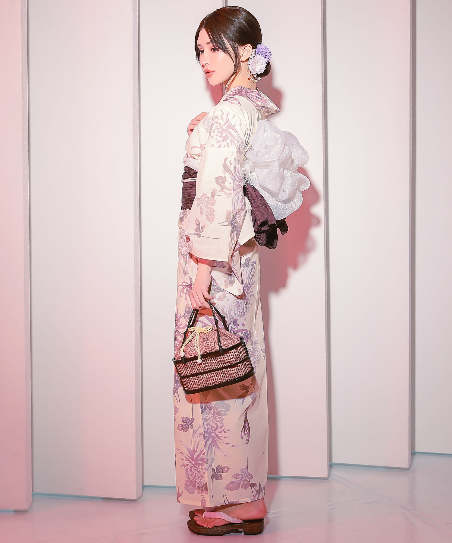 乱菊柄生成り地大人の浴衣3点セット レディース浴衣のサイドバッグ全身