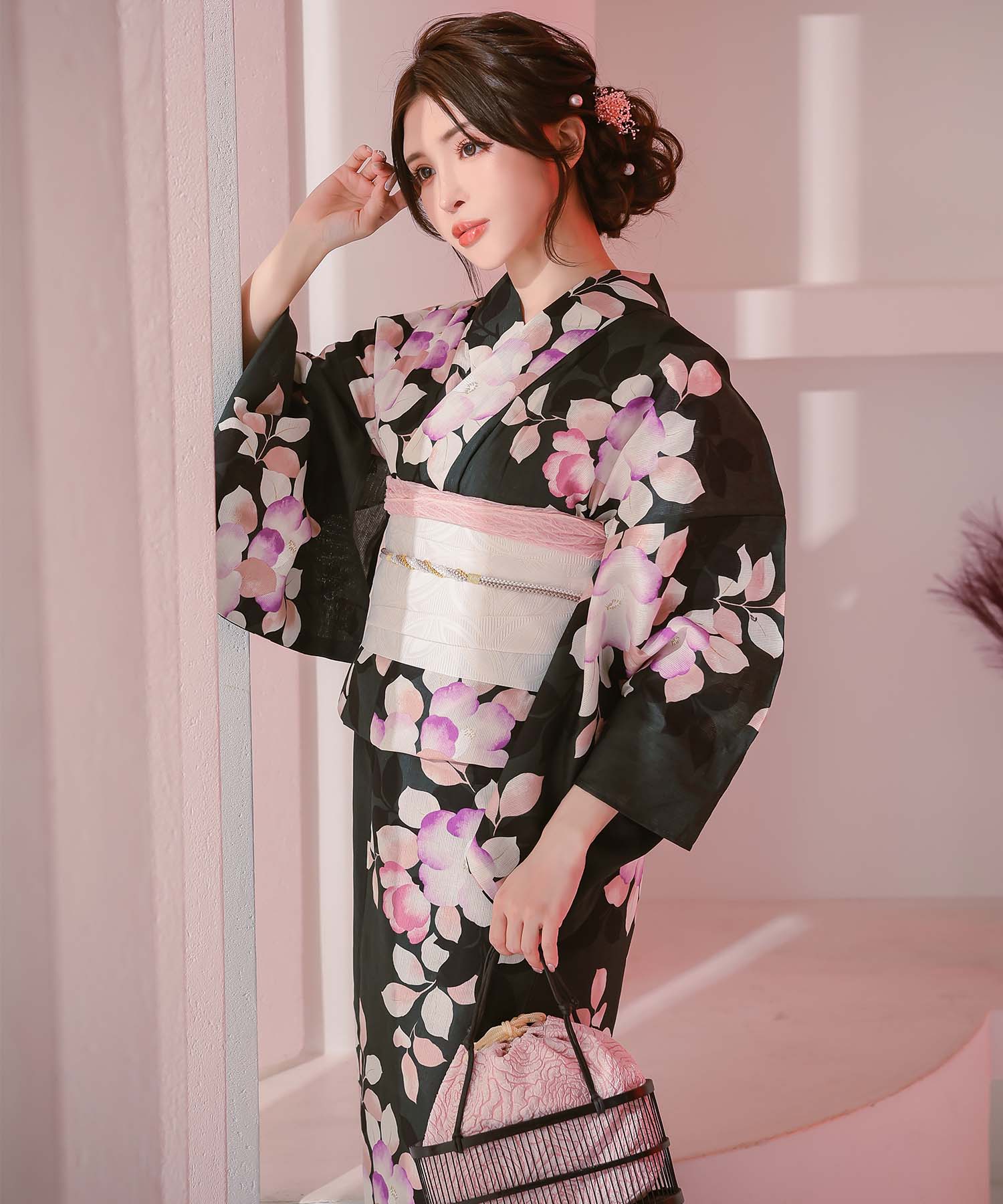 SALE] 黒緑にニュアンス椿 大人の2点セットレディース浴衣(浴衣+平帯or