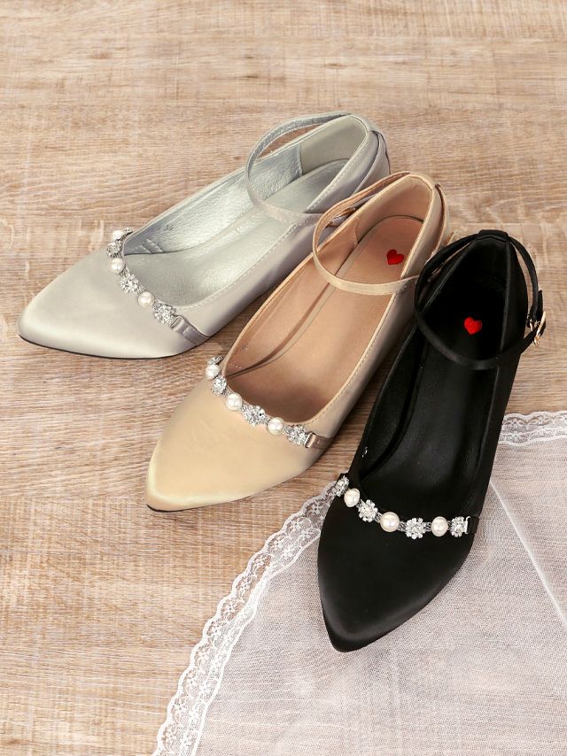 a 軽けれ la mode de japon レーザーカットローヒールパンプス