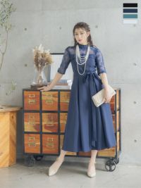 ハイネックレース袖ボックスプリーツひざ下丈ワンピース