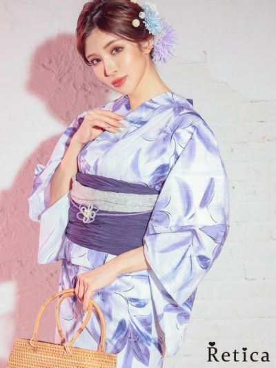 水彩タッチ　紫百合の花　大人の3点セットレディース浴衣(浴衣+兵児帯+下駄)