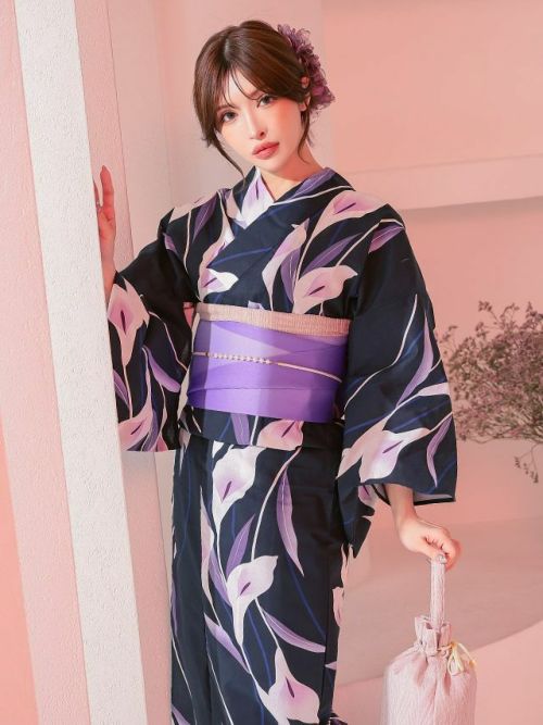 粋な大人の浴衣 ◆ 有松絞り 枝花文 シンプルで粋な柄 粋で大人な浴衣 ◇ 有松絞り 草花文 柄も仕立ても素晴らしいお