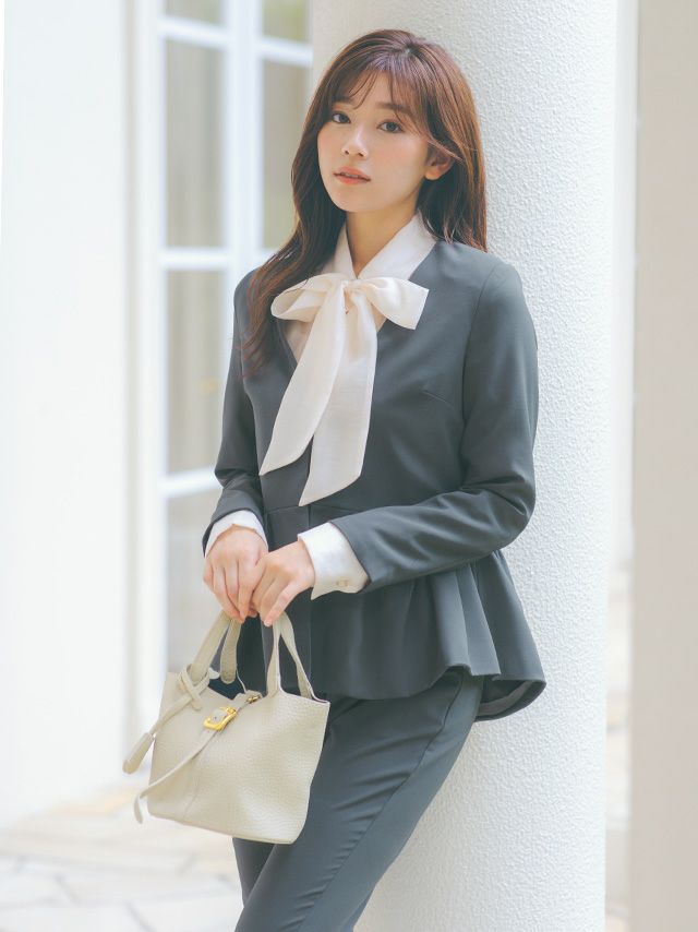 SALE] Vカラーペプラムジャケット×テーパードパンツセットアップ