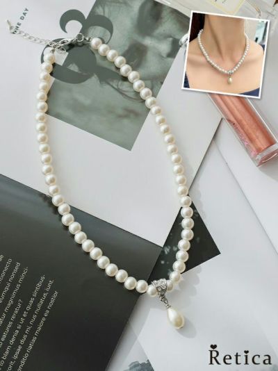 ビジュー付きバチカンペンダントドロップパールネックレス