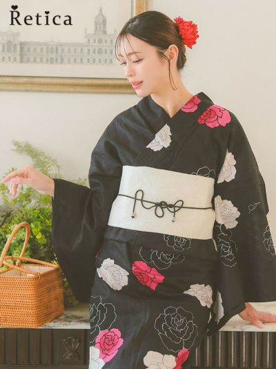 [SALE] クールな黒地に艶やかローズゆかた3点セット (浴衣+平帯or作り帯+下駄)