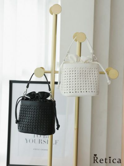 メッシュ編みフェイクレザー2Wayショルダーバッグ(ブラック/オフホワイト)