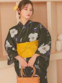 ホワイトポピー柄ブラック生地大人のレディース浴衣3点セット