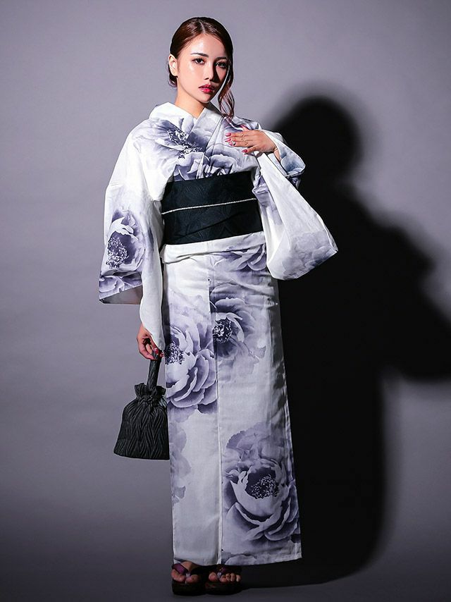 浴衣 黒地 白い牡丹の花 ☆タグ付き新品未使用です 浴衣 黒地 白い牡丹の花 ☆タグ付き新品未使用です 浴衣 黒地 白い