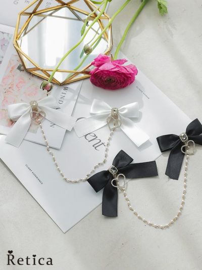 ハートチャーム付きサテンリボンヘッドドレス(ホワイト/ブラック)